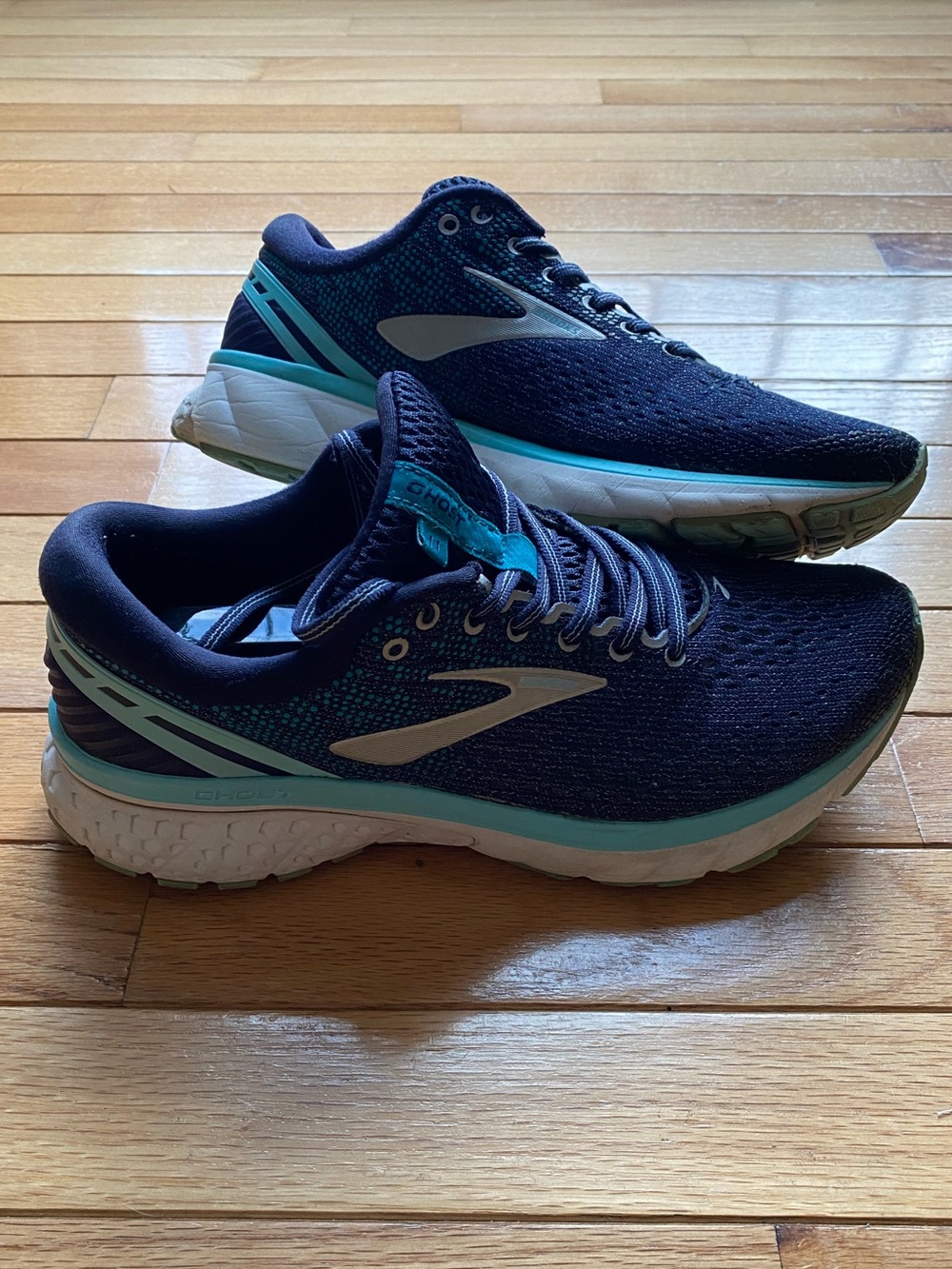 Brooks Ghost 11 - Navy and turquoise